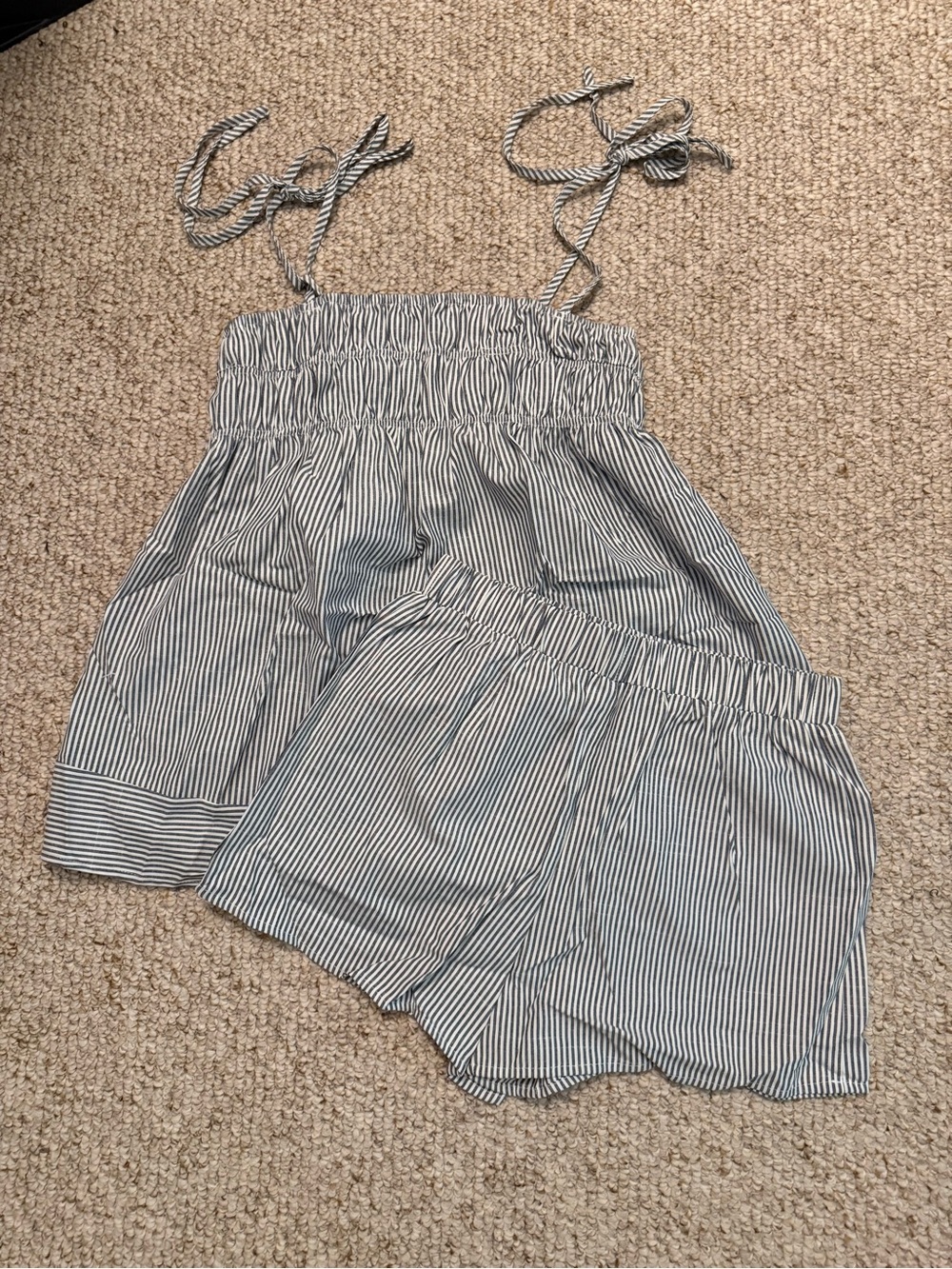Summer stripped tie shoulder and shorts set